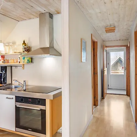 3 Bedroom Awesome In Semesterbostad *