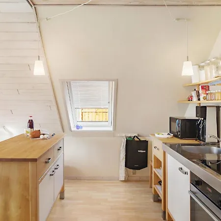 3 Bedroom Awesome In Semesterbostad *